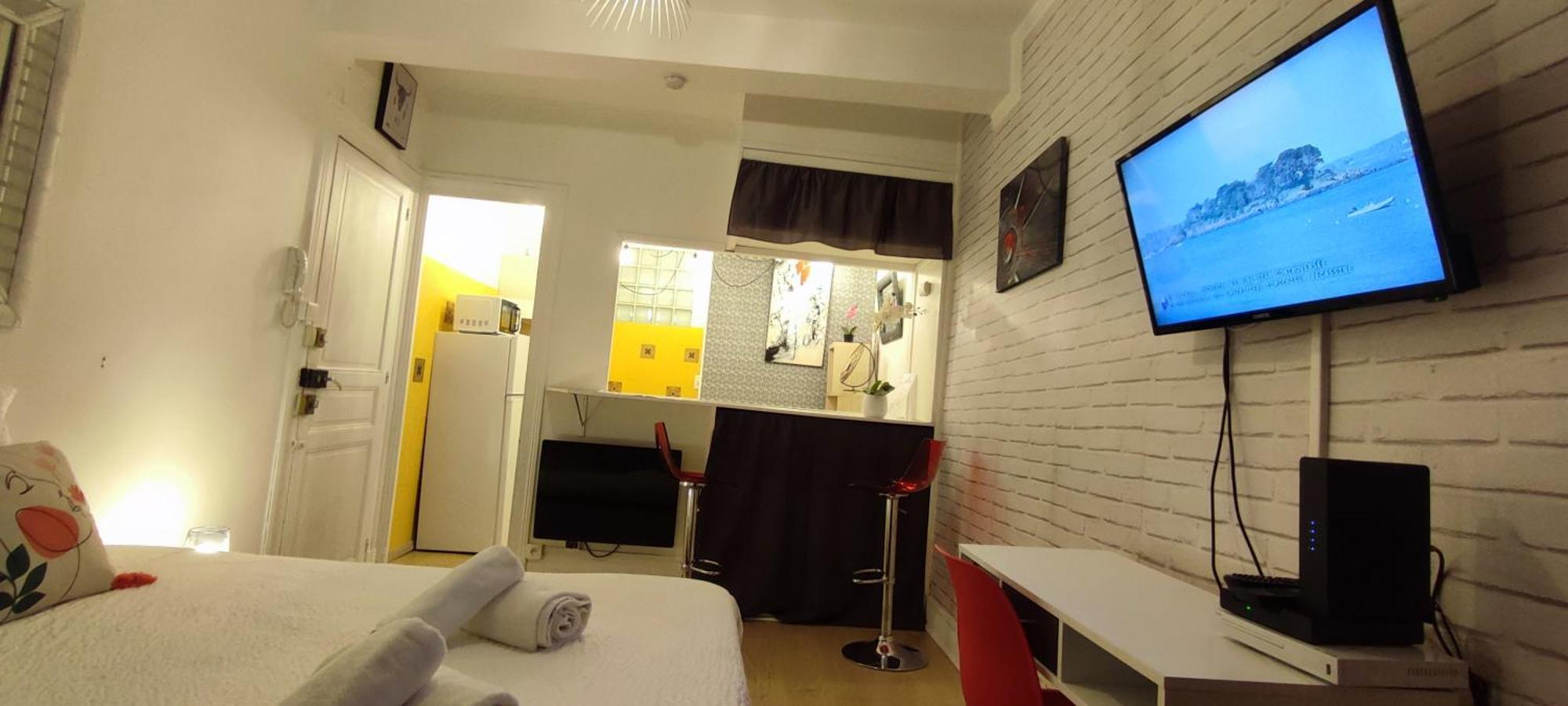 Cosy-2 Pers-Coeur De Ville-Proche Bd Pyrenees Pau Luaran gambar